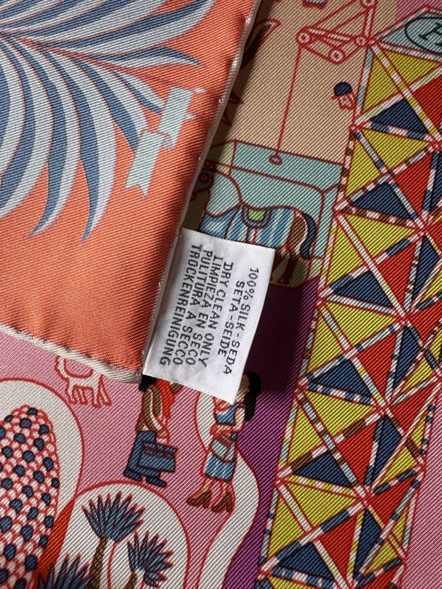 Hermès Foulard & Sciarpe: Hermès carré neuf Exposition Universelle – Nuovo e nell'imballaggio originale da Genève venduto da Allisgood 5