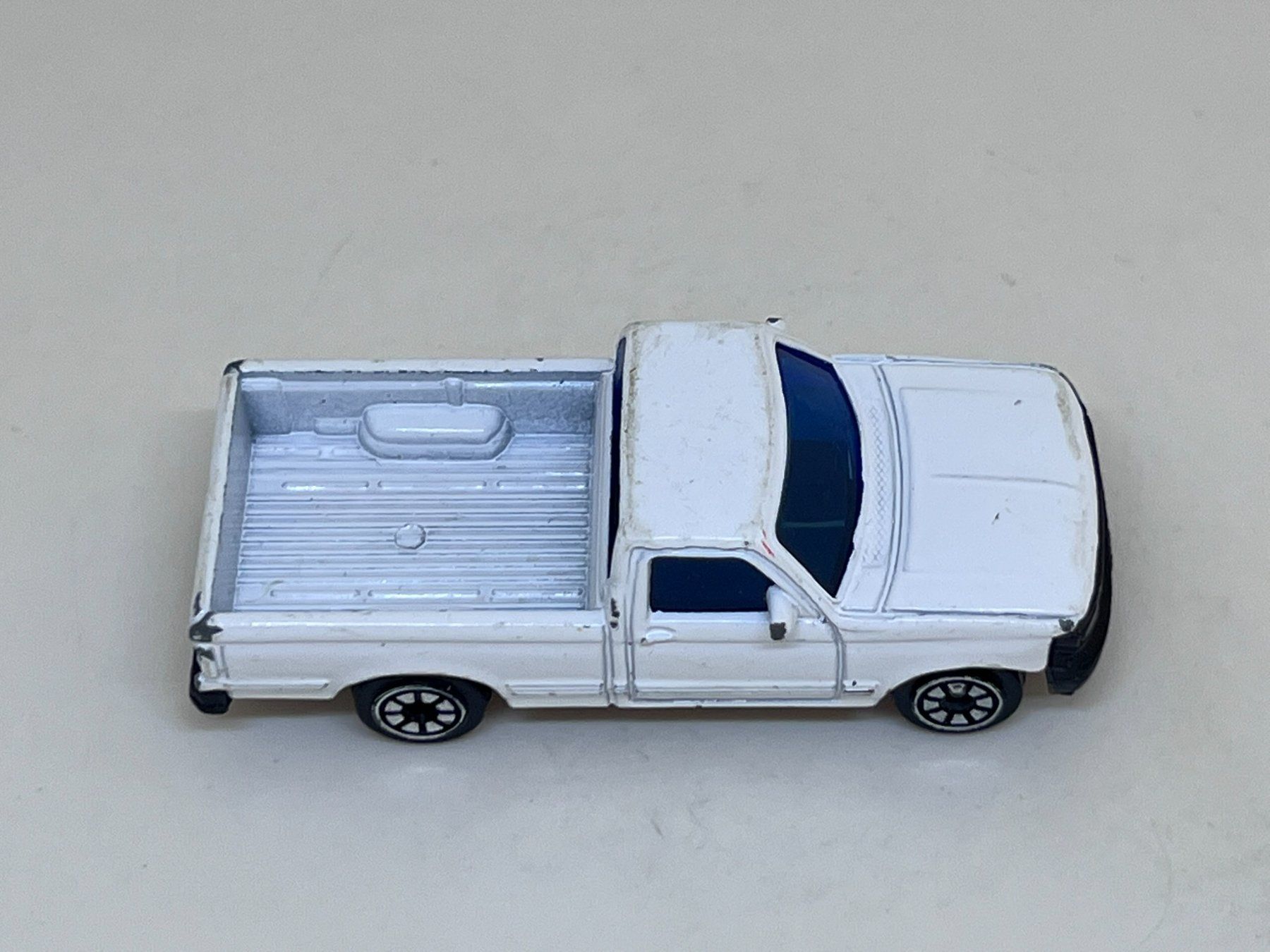 Welly Modellini d'auto: Welly Pick-up #774 – Usato da Wildegg venduto da LaaBoutique 1