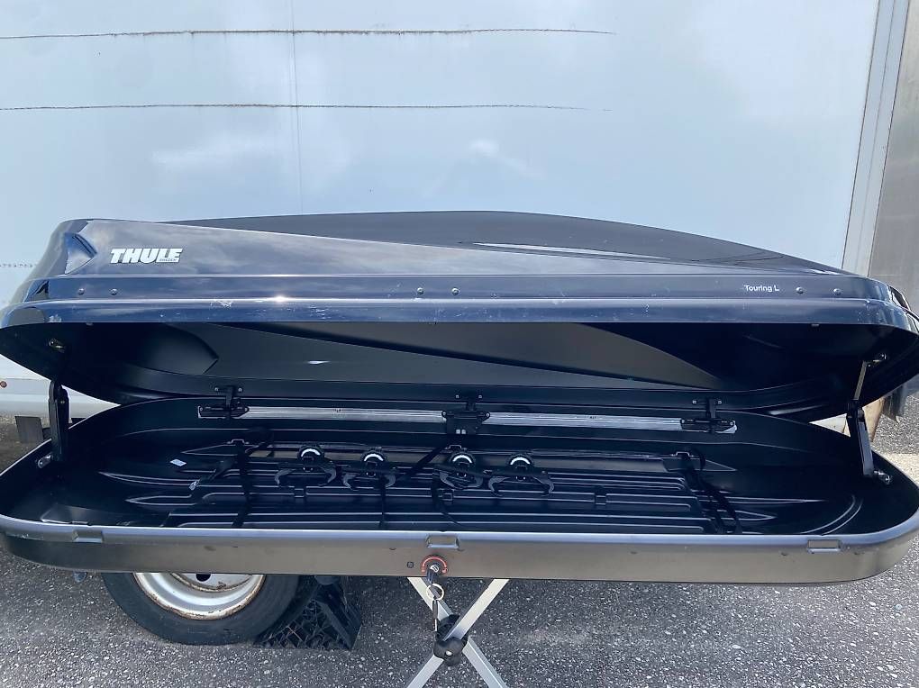 Box da tetto: Thule Touring 780 L mit oder ohne Dachträger – Usato da Leuzigen venduto da Doppelrad 1