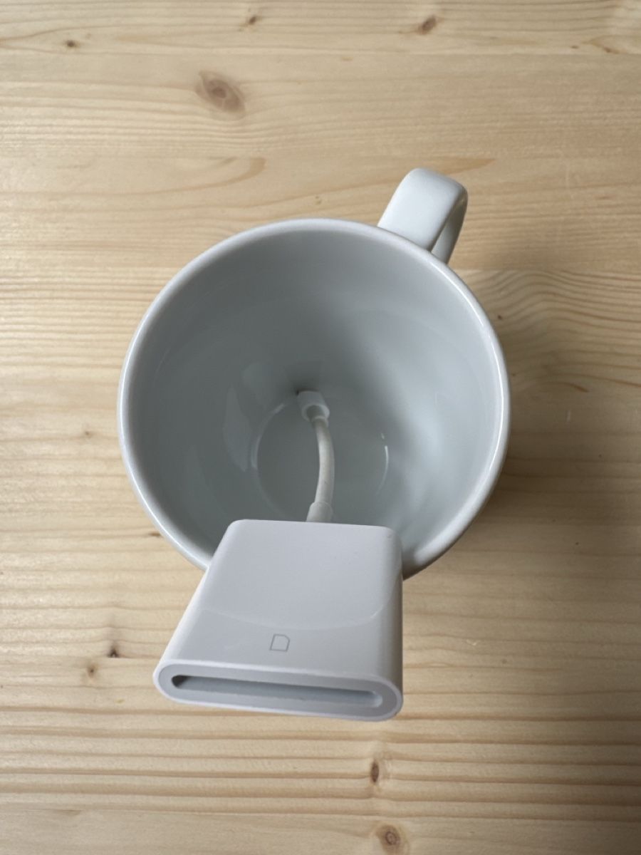 Unità & Adattatore: iPhone Adapter Lightning – Usato da Ebnat-Kappel venduto da Elegant 3