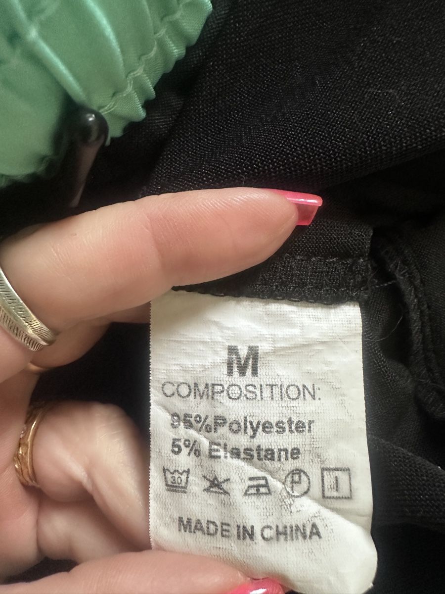 Pantaloni: Short sport vert neuf M – Nuovo e nell'imballaggio originale da Boussens venduto da sko_9w6t 3