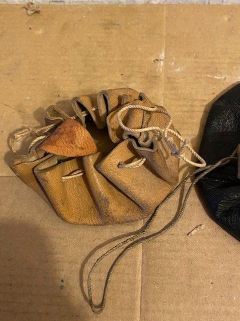 Schweizer Armee Taschen: 4 X LEDERBEUTEL  CH ARMEE – Gebraucht aus Chur von silbermon 2