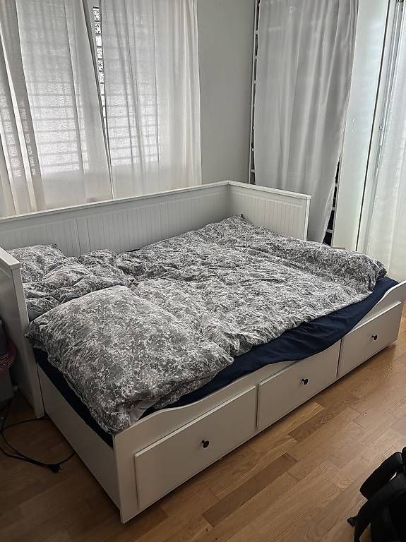 Lits: Ikea Tagesbett – D'occasion à Adlikon b.Regensdf par Mely_77