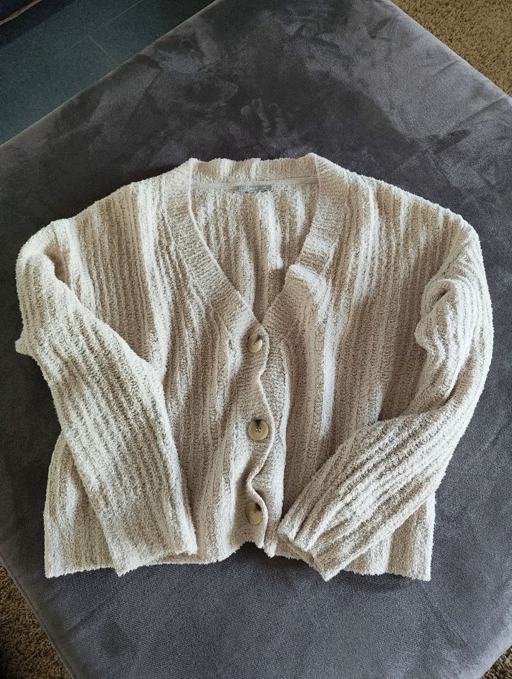 Nile Giacche: Strickjacke Marke Nile – Usato da Wolfhausen venduto da Zero0cool