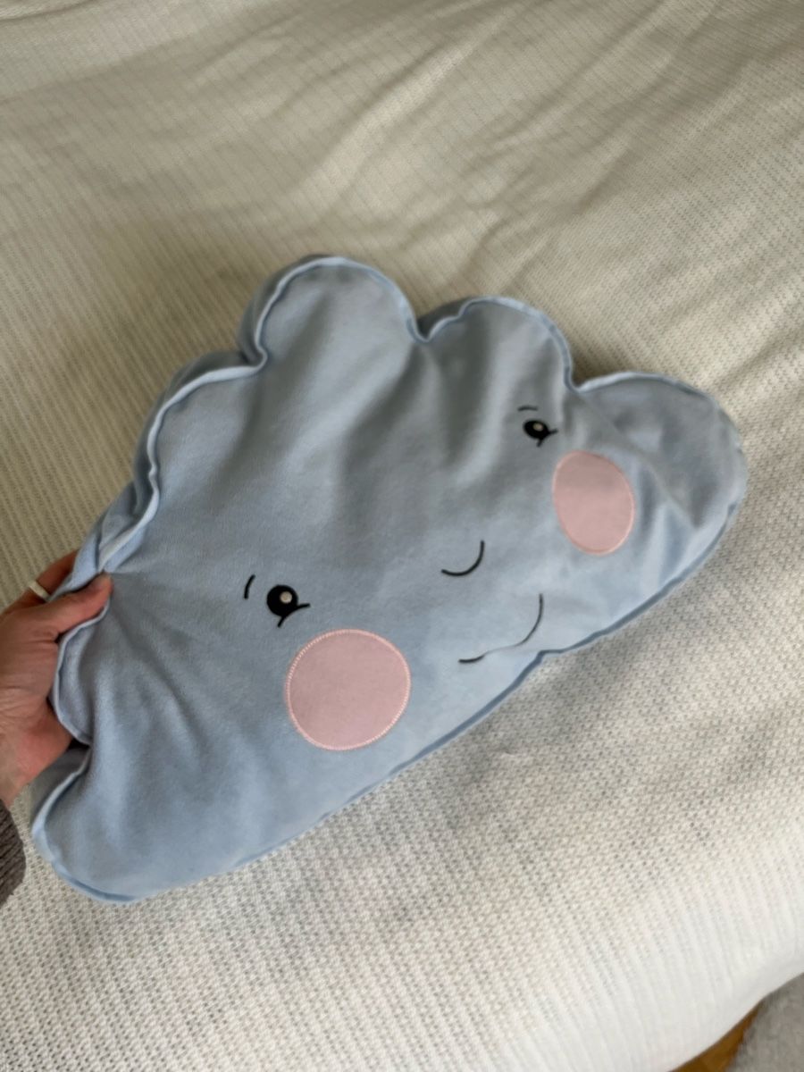 Ikea Cuscini: Coussin nuage IKEA pour chambre bébé – Usato da Plan-les-Ouates venduto da Belinda.thim 1
