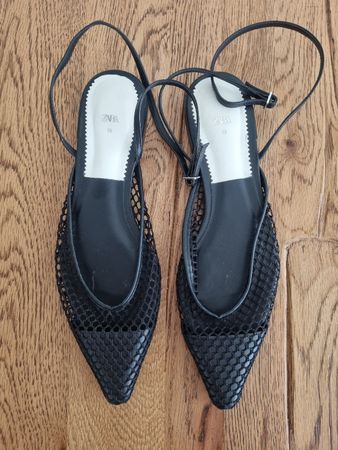 Zara schwarzer Riemchen Schuh. Leder Gr.38 