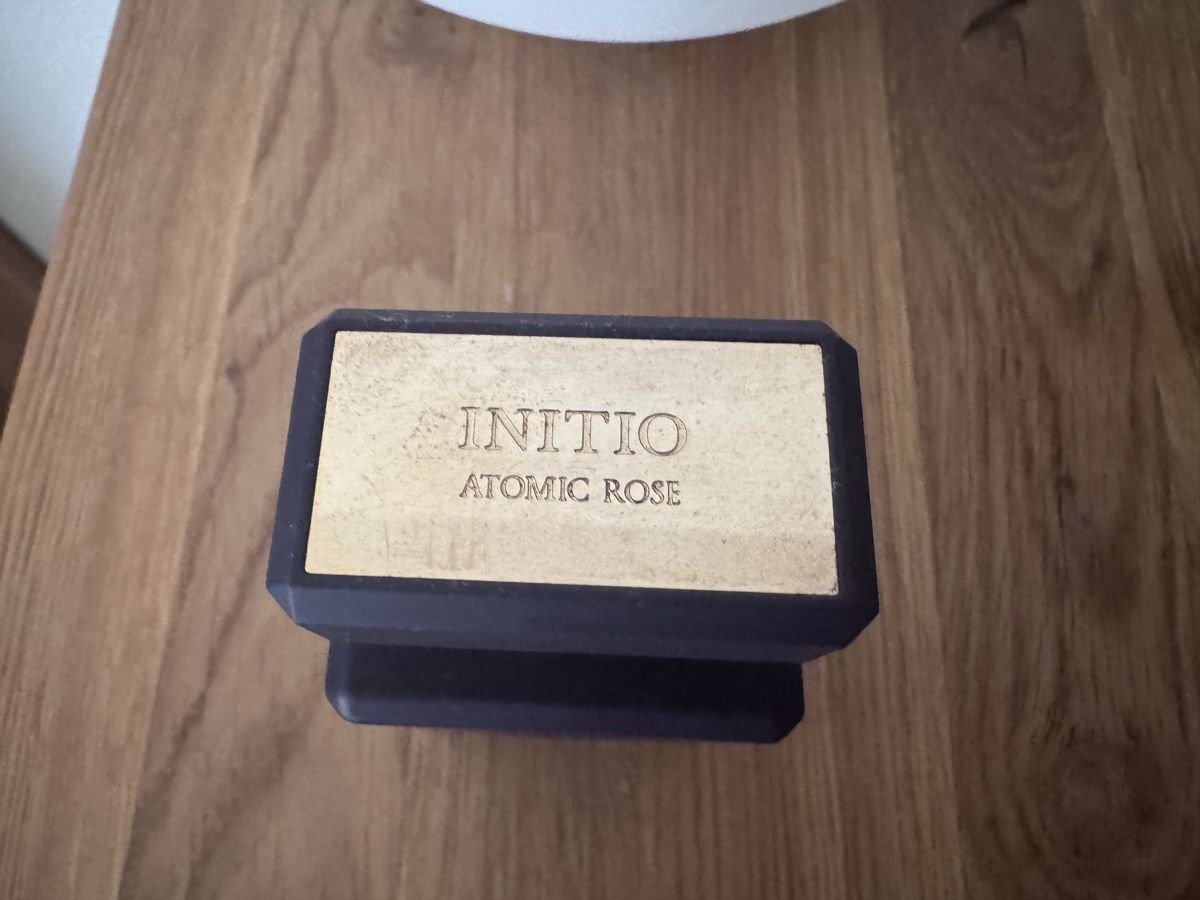 Initio Parfums & Eau de Toilette: Atomic Rose Initio Parfums 90 ml - almost full – D'occasion à Zürich par MuchachaJ 1