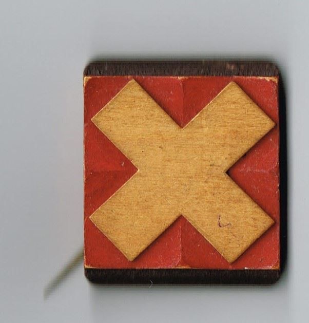 Articoli in legno: Schweizerkreuz_Abzeichen Holz – Usato da Hombrechtikon venduto da Fraese01