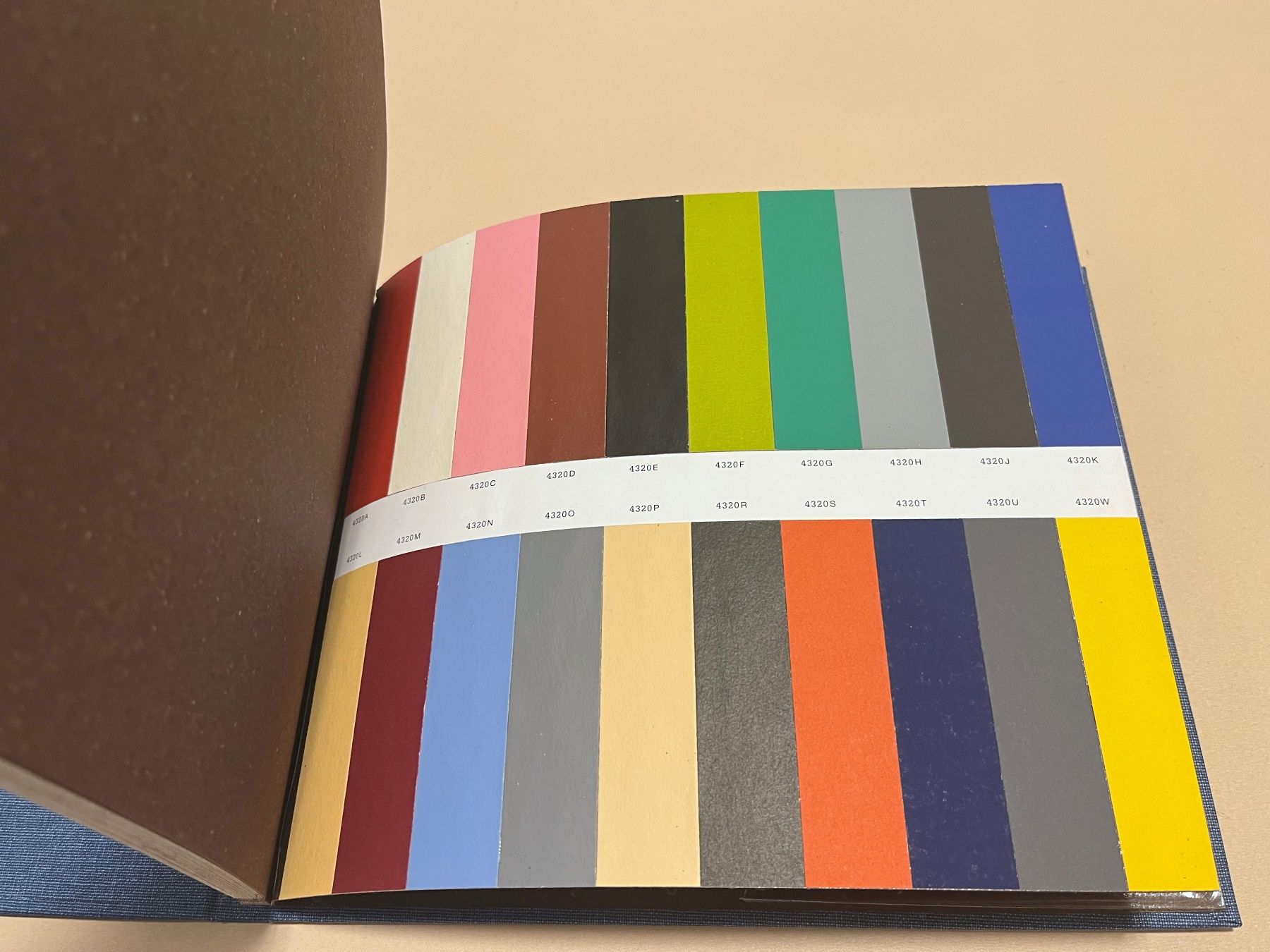 Libri: Le Corbusier, Polychromie architecturale – Usato da Glattpark(Opfikon) venduto da Sammelbar