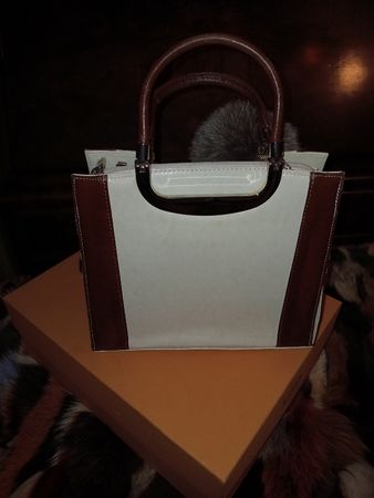 Alex Valentino Handtasche, neuwertig, mit Bommel. Top!