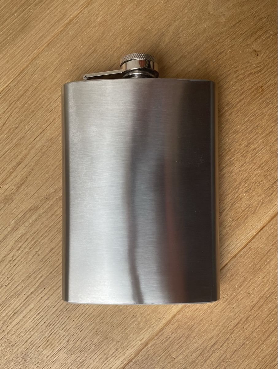 Autres: Flachmann Stainless Steel 8 oz – Neuf avec emballage d'origine à Hindelbank par smb19