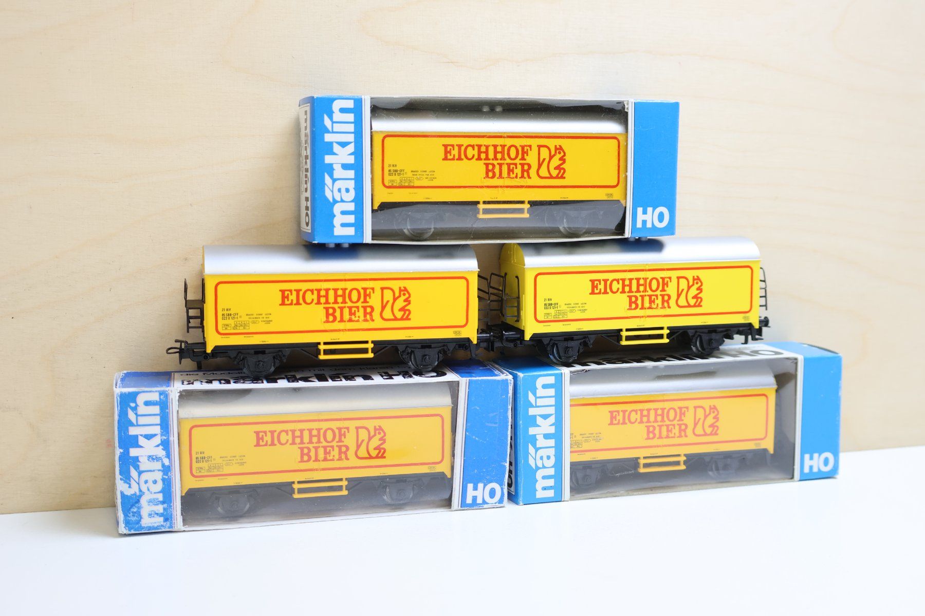 Märklin Modellini di ferrovie: Märklin 5 x SBB Wagen Eichhof Bier - H0 – Usato da Winterthur venduto da Monstera 4