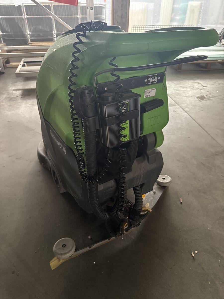 Toutes les machines: Scheuersaugmaschine / Bodenputzmaschine – D'occasion à Zürich par mthkr 3