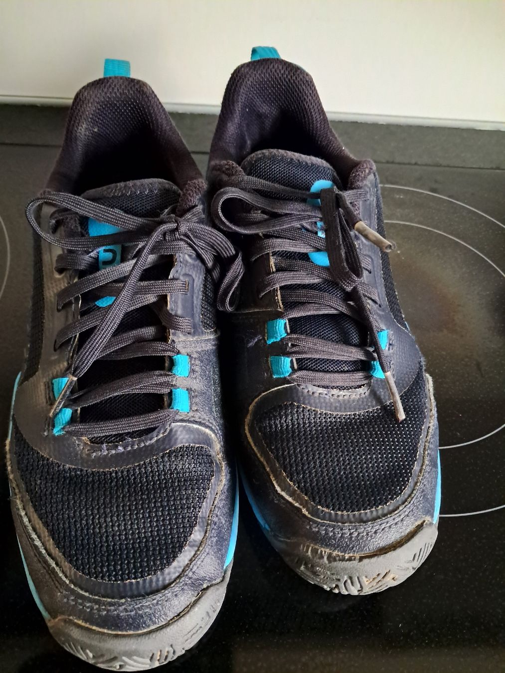 Decathlon Schuhe für Jungen: Turnschuhe Gr. 37 – Gebraucht aus Winterthur von fabelwin 1