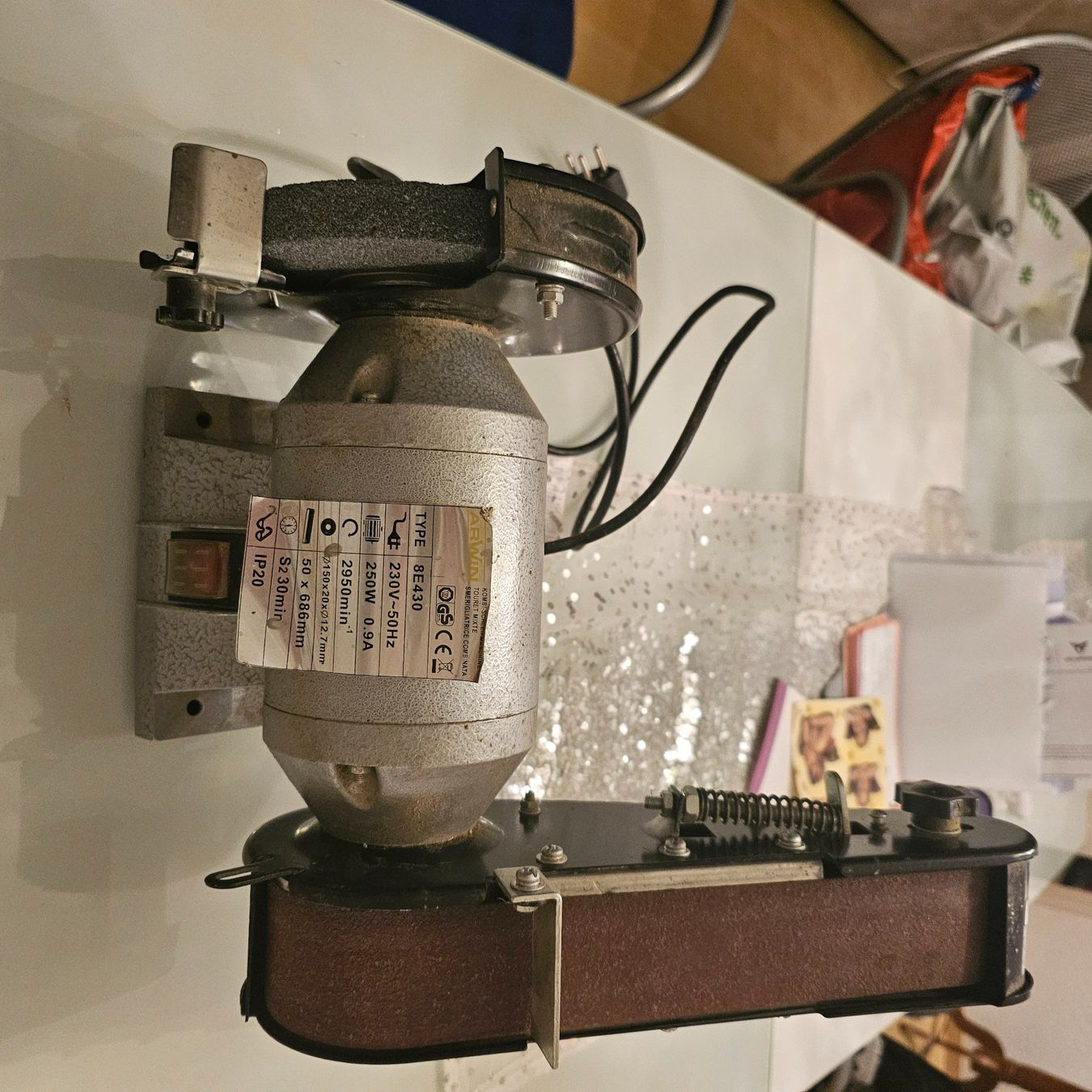 Aiguiseuses & polisseuses: Bandschleifer Typ 8E430 230V 250W  defekt – Défectueux à wolfhalden par 46464646 4
