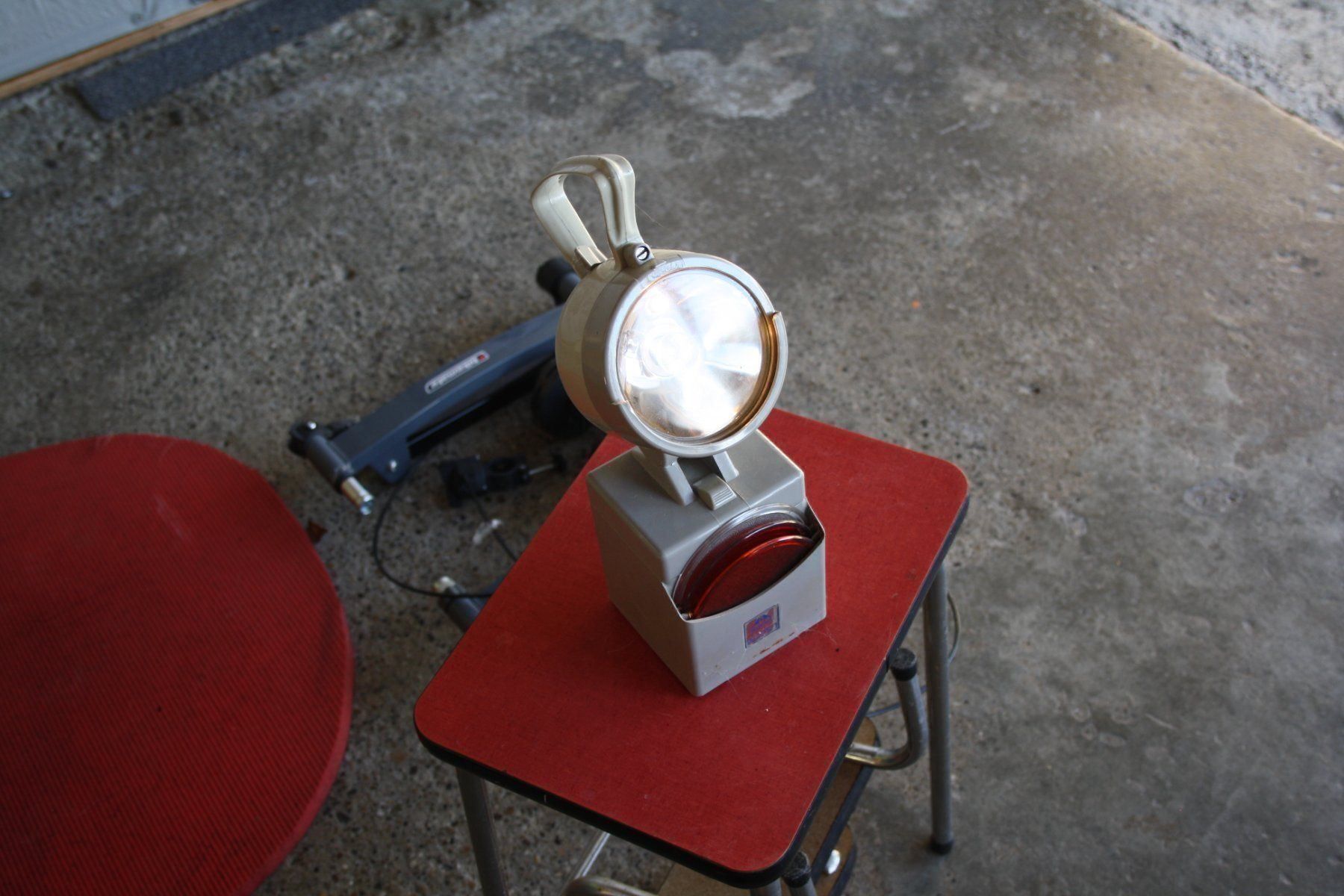 Lampade: ALTE  LAMPE  SBB? – Usato da Wauwil venduto da Pneuedy