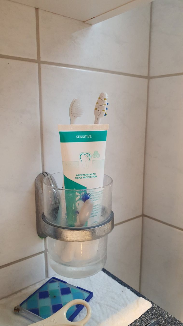 Grohe Altro per la casa: 2x Wandhalterung und Glas – Usato da Niederglatt ZH venduto da Clarify