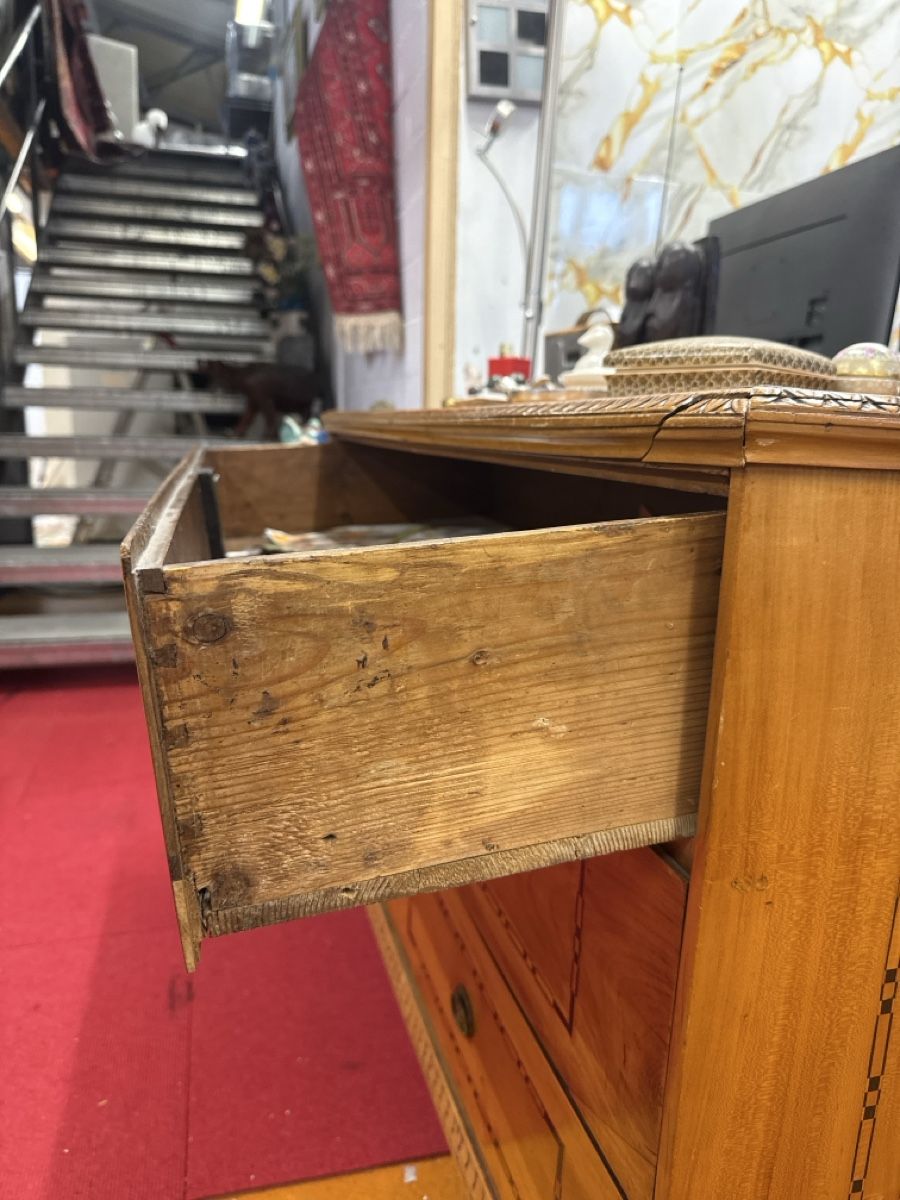Commodes: Kommode mit Schubladen alt Holz aufbereitet – D'occasion à Dietikon par arj_lrs8 2