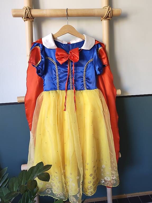 Costumi: Kostüm Schneewittchen Gr.120 – Usato da Zürich venduto da jeu_szl9