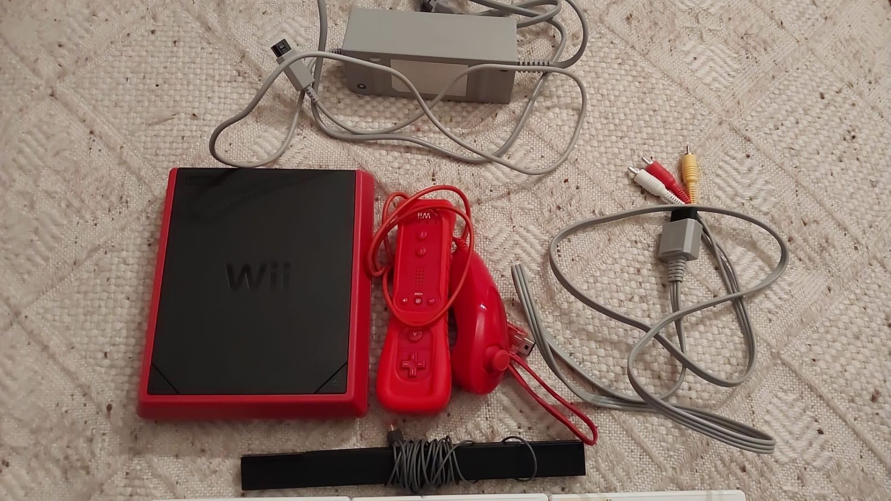 Nintendo Console: Nintendo Wii Mini + Spiele – Usato da Henggart venduto da Jan073 1
