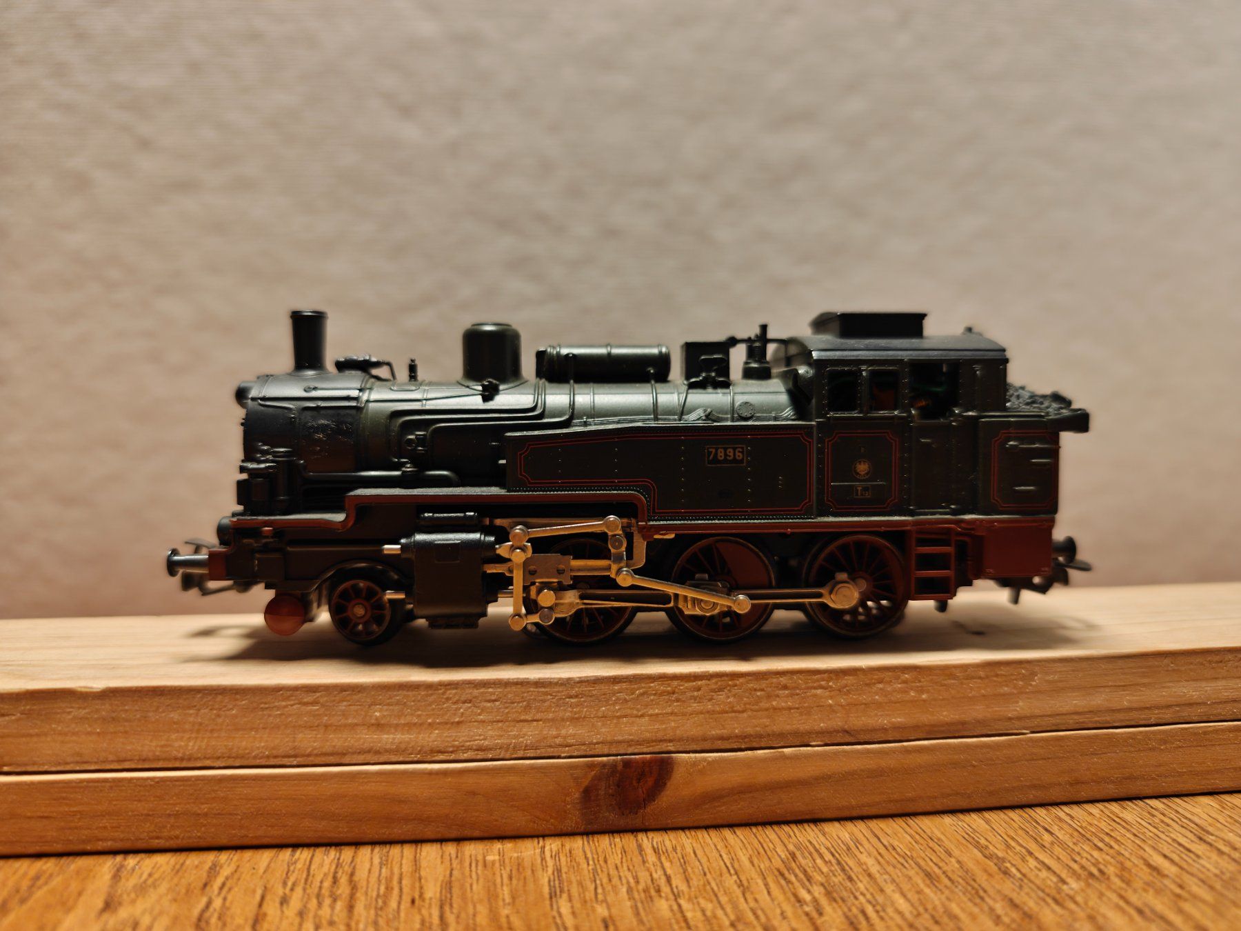 Märklin Modelleisenbahnen: Märklin 3013, T12, digital – Defekt aus Bern von JGBahn 4