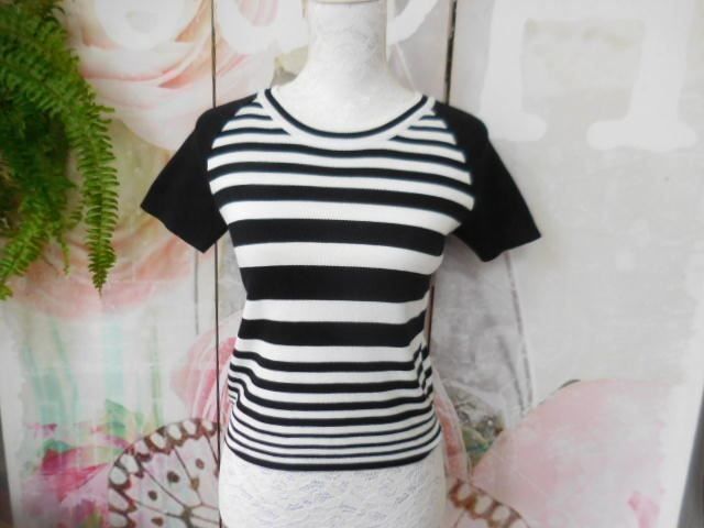 Pulls & Sweat-shirts: Gr. 36 38 s.Masse kesser Ringel Pulli  kurzarm black & white – D'occasion à Basel par FRAU.ZAUBER.MOND