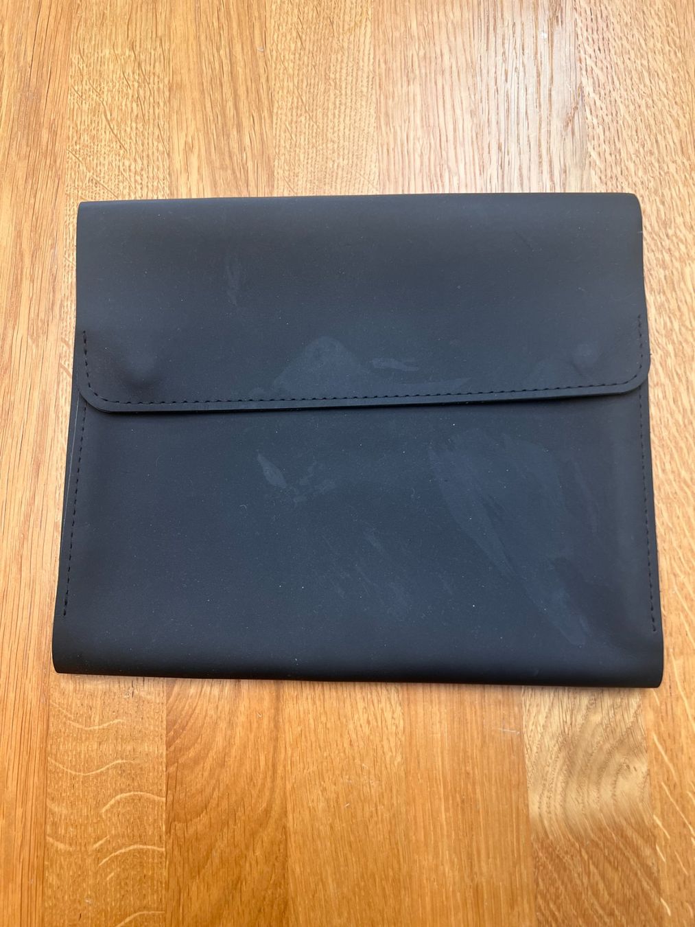 Koffer & Taschen: Ledertasche schwarz mit Reissverschluss – Gebraucht aus Zumikon von jensbehlau81
