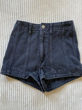 H&M Jeans Hotpants Denim Shorts kurze Hosen Schwarz Gr. 34