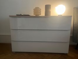Schöne Kommode von Pfister mit drei Schubladen
