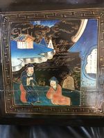 Antike chinesische Holzkiste mit Malerei