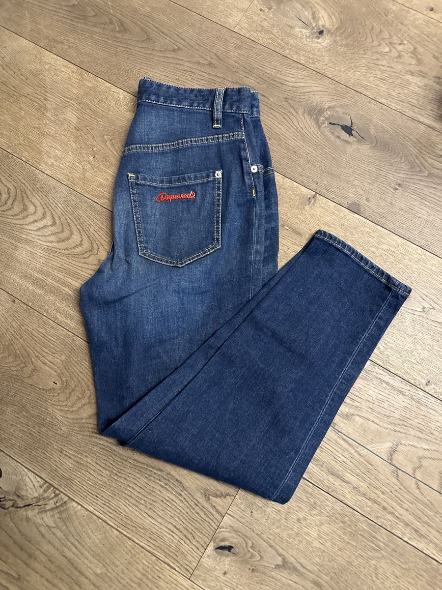 Jeans: Dsquared2, Taille 44, Jean Délavé, Coupe Parfaite! – Usato da Pully venduto da Natala