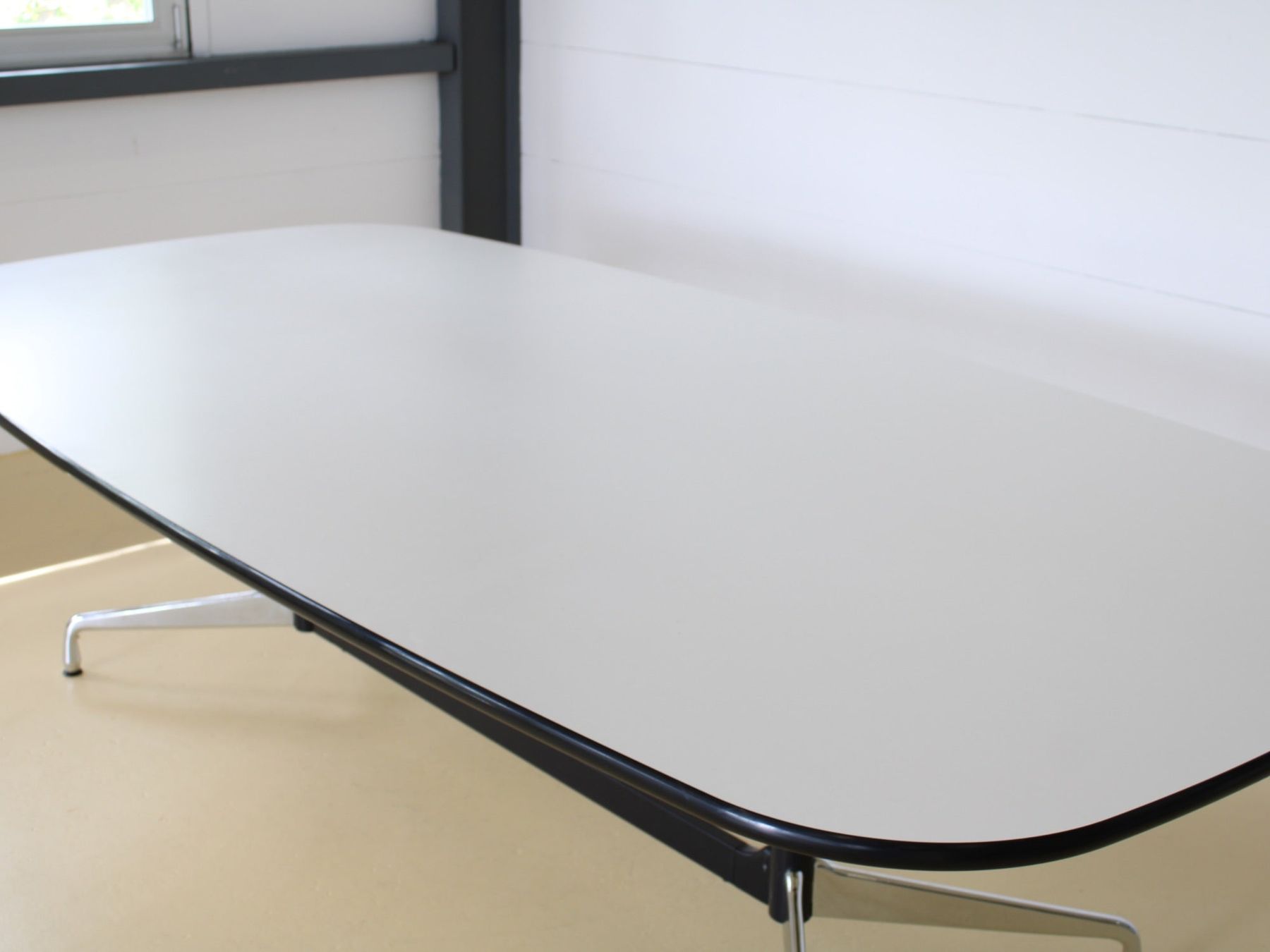 Vitra Tische: Eames Segment Table von Vitra | Weiss | 273cm – Gebraucht aus Meinisberg von atelier_TILIJA 6