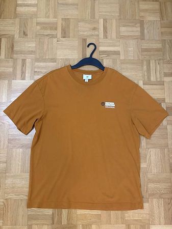 T-Shirt in Dunkelorange mit Backprint