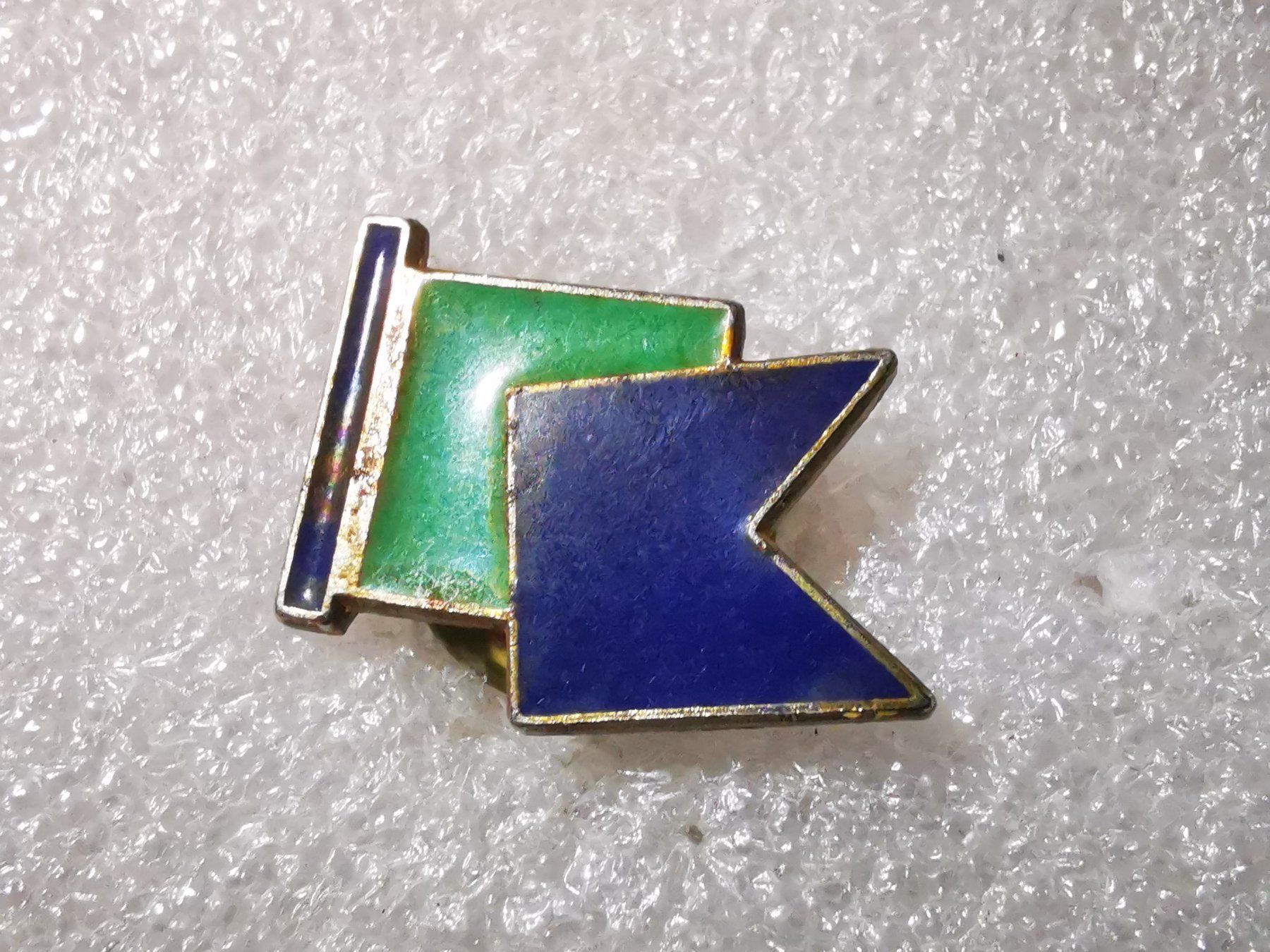 Placchette & Badge: Ansteckpin 10: Flaggen – Usato da Oppligen venduto da Pin-Fall-Shop