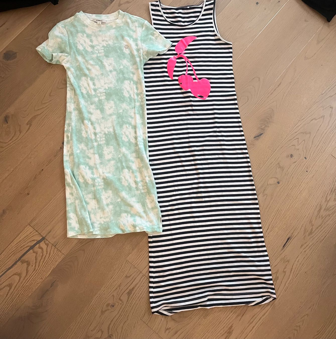 Lotti & Set di vestiti: Sommerkleider – Usato da Effretikon venduto da Pitm