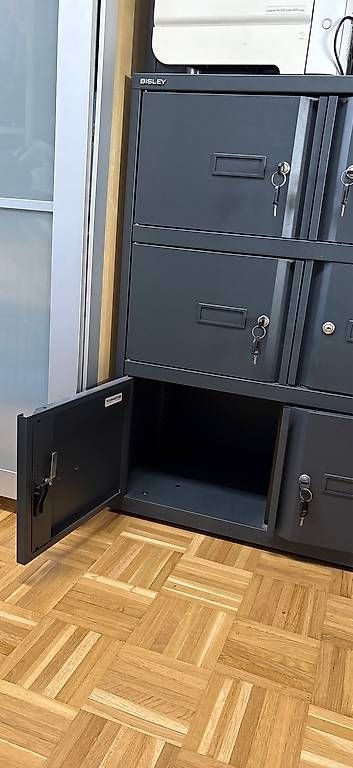 Armadi: Bisley Schliessfach-Büroschrank – Usato da Solothurn venduto da Jacky_Habi 1
