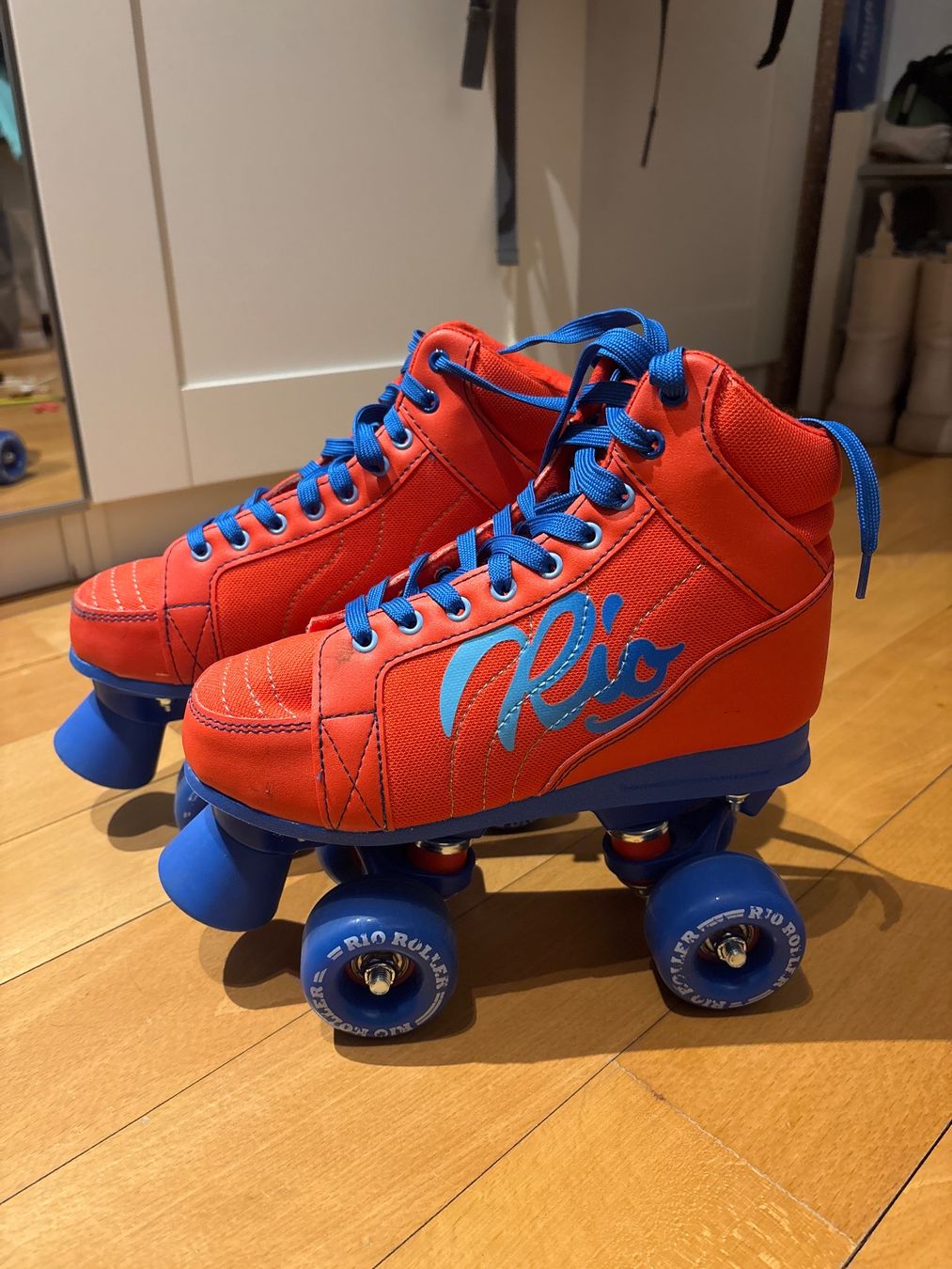 Rio Roller Pattini in linea & Pattini a rotelle: Rollschuhe, Grösse 35.5, 1x gebraucht – Usato da Schaffhausen venduto da fabi.feusi