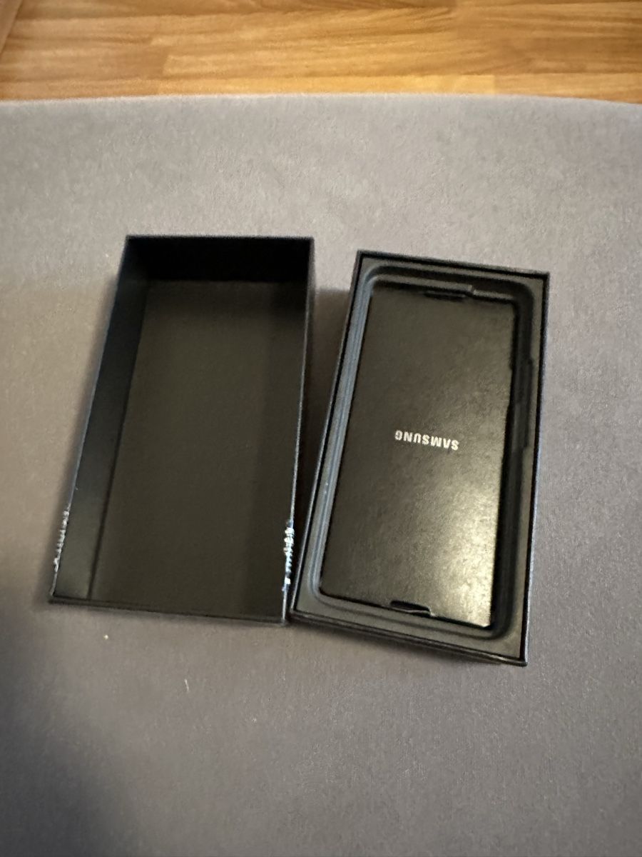 Samsung Handys / Smartphones: Samsung s22 black phantom 256gb avec garantie valable – Gebraucht aus Court von PokeClem 2