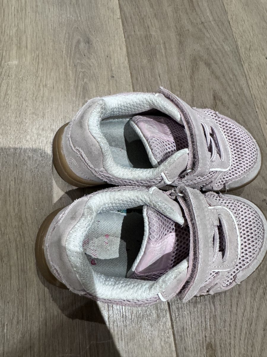 Elefanten Scarpe per ragazze: Elefanten Pink Sneakers, Size 27 – Usato da Zug venduto da axx3l 1