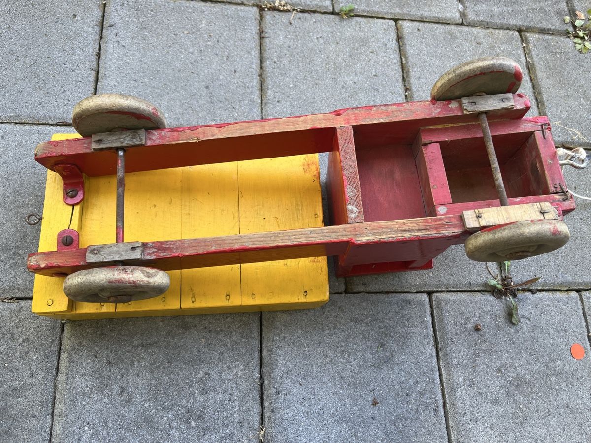 Giocattoli: Antiker Holz LKW mit Anhänger – Usato da Rueschlikon venduto da Smash2000 2