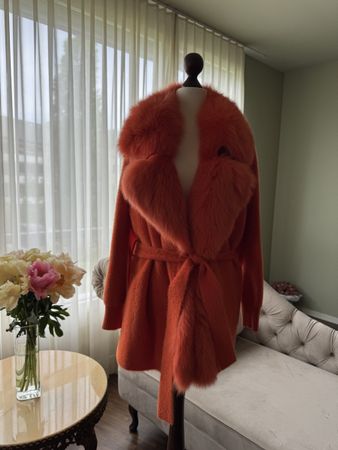 Orange Strickjacke mit Echtpelzbesatz, neuwertig!