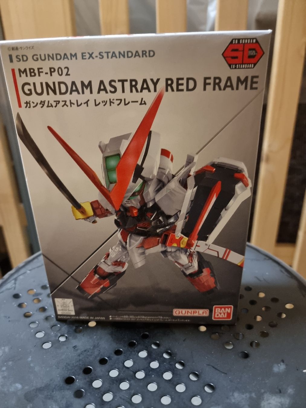 Bandai Modellbausätze & Standmodelle: SD Gundam EX-Standard MBF-P02 Astray Red Frame  – Gebraucht aus Basel von non_r5rm