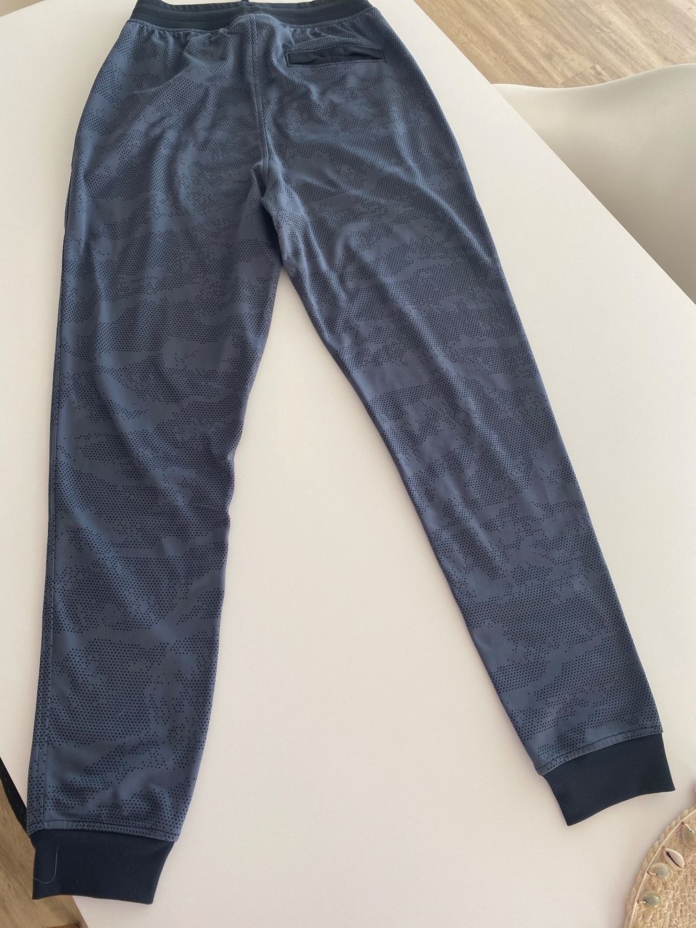 Under Armour Pantaloni: Herren Jogging Hosen Under Armour – Usato da Spiez venduto da Primrose2013 4