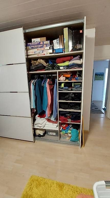 Armoires: Kleiderschrank – D'occasion à Dörflingen par zimtstern116 1