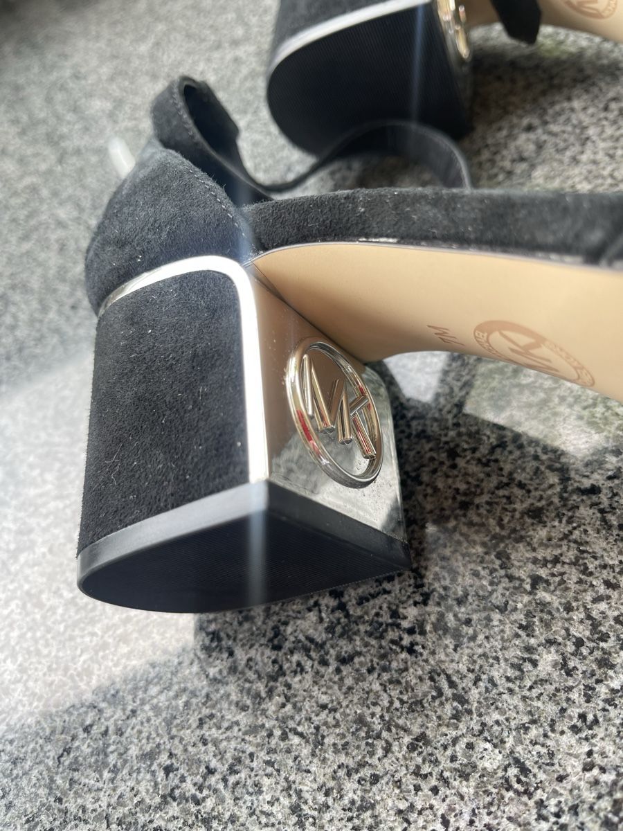 Michael Kors Damenschuhe: Michael Kors Sandalen original 37,5 – Gebraucht aus Dübendorf von olh_rs5r 7