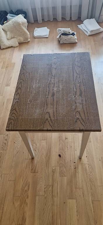 Tables: Tisch klein – D'occasion à Grosshöchstetten par Yvonne2388