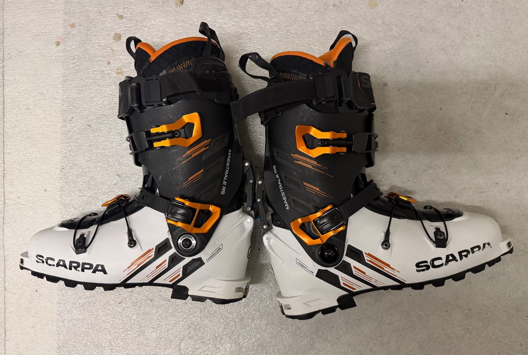 Scarpa Herrenschuhe: Skitourenschuh Scarpa Maestrale RS – Gebraucht aus Spiez von Ozu