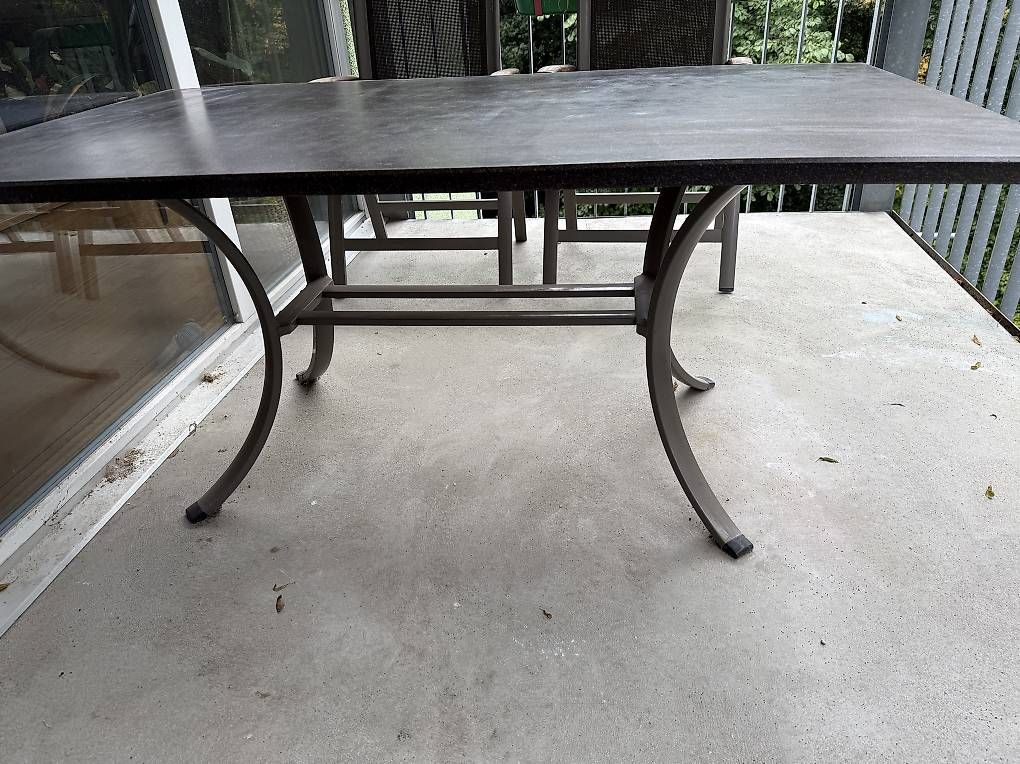 Jysk Tische: Gartentisch 160x90 – Gebraucht aus Fribourg von rpo_mh6j 1