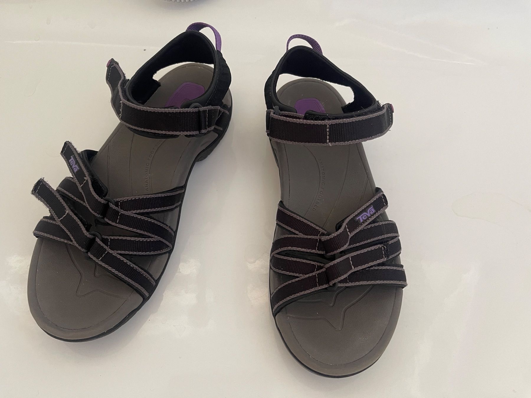 Teva Scarpe da donna: Sandale Damen – Usato da Kaiseraugst venduto da muddy_fox