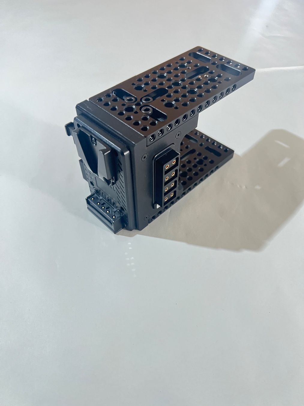 Camcorder: FusionRig Cineback – Module d'extension caméra V-Mount/D-Tap – Gebraucht aus Genève von H-Prod.ch 1